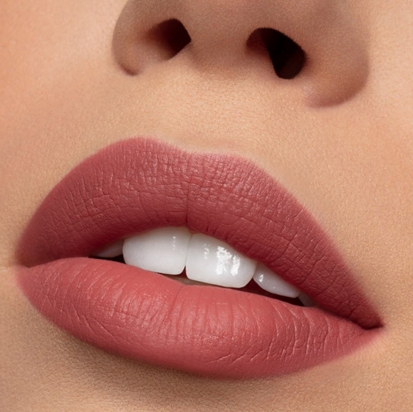 Jacyln Cosmetics Rouge Romance Lipstick - Picture 2 of 5